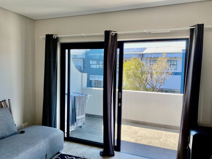 To Let 2 Bedroom Property for Rent in Somerset West Western Cape